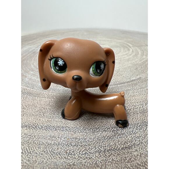 Littlest Pet Shop RARE #081 Monopoly Brown Dachshund Dog Polka Dot Ears *Read - Picture 1 of 5